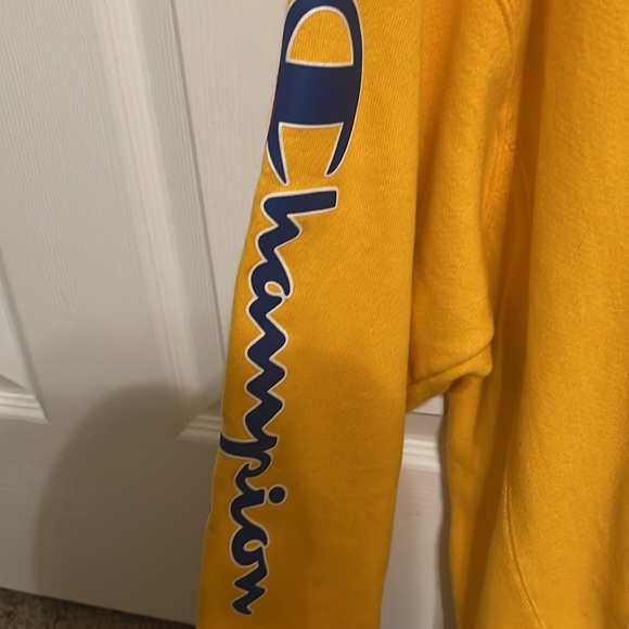 Size Large champion hoodie / mustard color - Picture 3 of 6